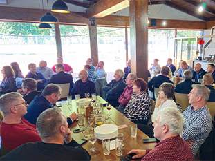 Aj neformálne stretnutia môžu výrazne napomôcť prehlbovaniu spolupráce